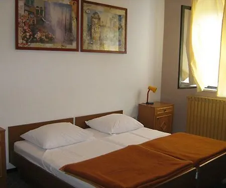 Bed & Breakfast Britanida 2*